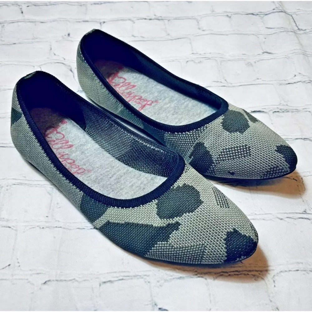 JELLY POP CHAMPS Green Camo Knit Pointy Toe Flats Women's 7.5 M (run Small